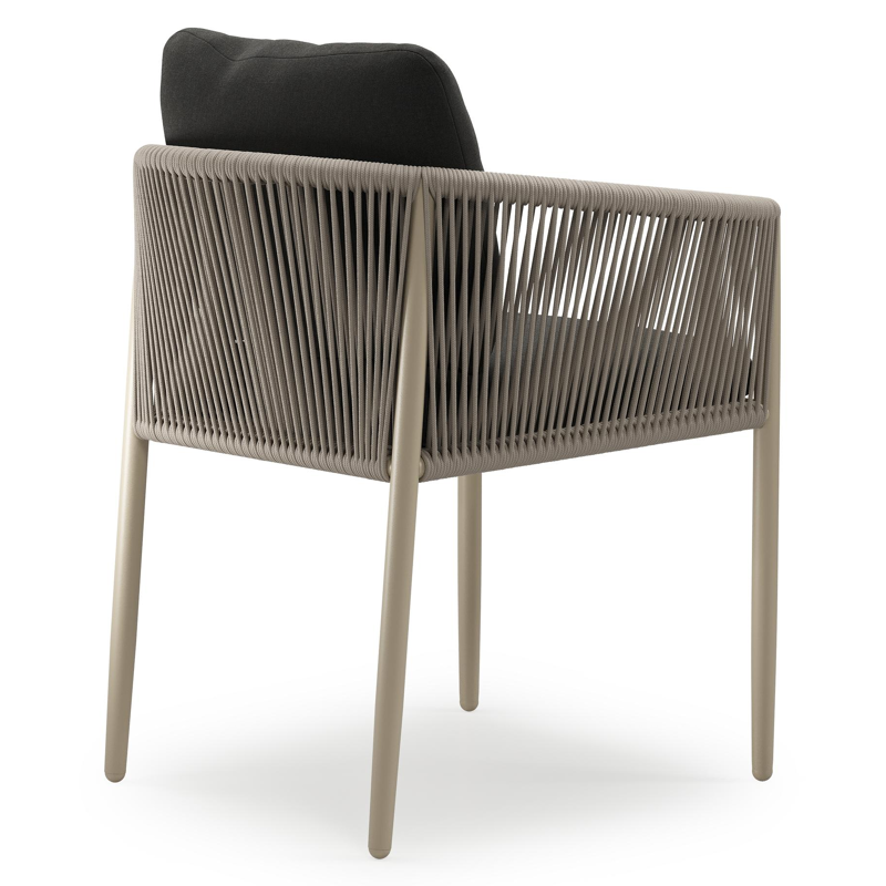 Organo tuinstoel in zwart aluminium en beige verticaal geweven ronde rope met stoelkussen in All Weather Sunbrella® Luxe Natte Sooty