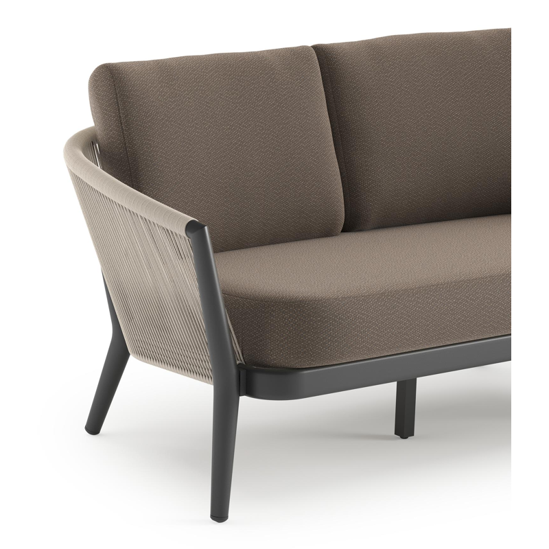 Orso loungebank in zwart aluminium en beige verticaal geweven ronde rope met Lopi Coconut all weather sunbrella® luxe kussen