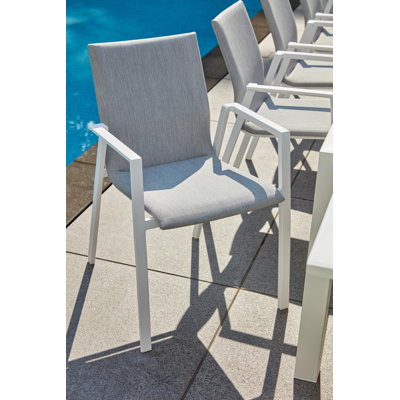 Calobra verlengbare tuintafel in wit aluminium en glas wit - L 220/330 x B 107 x H 75 cm