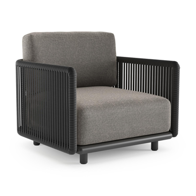 Fauteuil de jardin Organo en aluminium noir et corde luxe plate tissée verticalement noir et coussin en all weather Sunbrella® luxe chartres drizzle