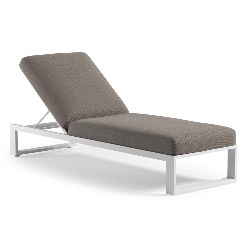 Verato verstelbaar ligbed in wit aluminium met lopi pepper all weather Sunbrella® luxe kussen