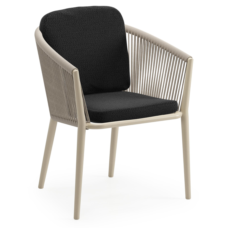 Orso tuinstoel in beige aluminium en beige verticaal geweven ronde rope met luxe zitkussen in All Weather Sunbrella® Luxe Lopi Baribal