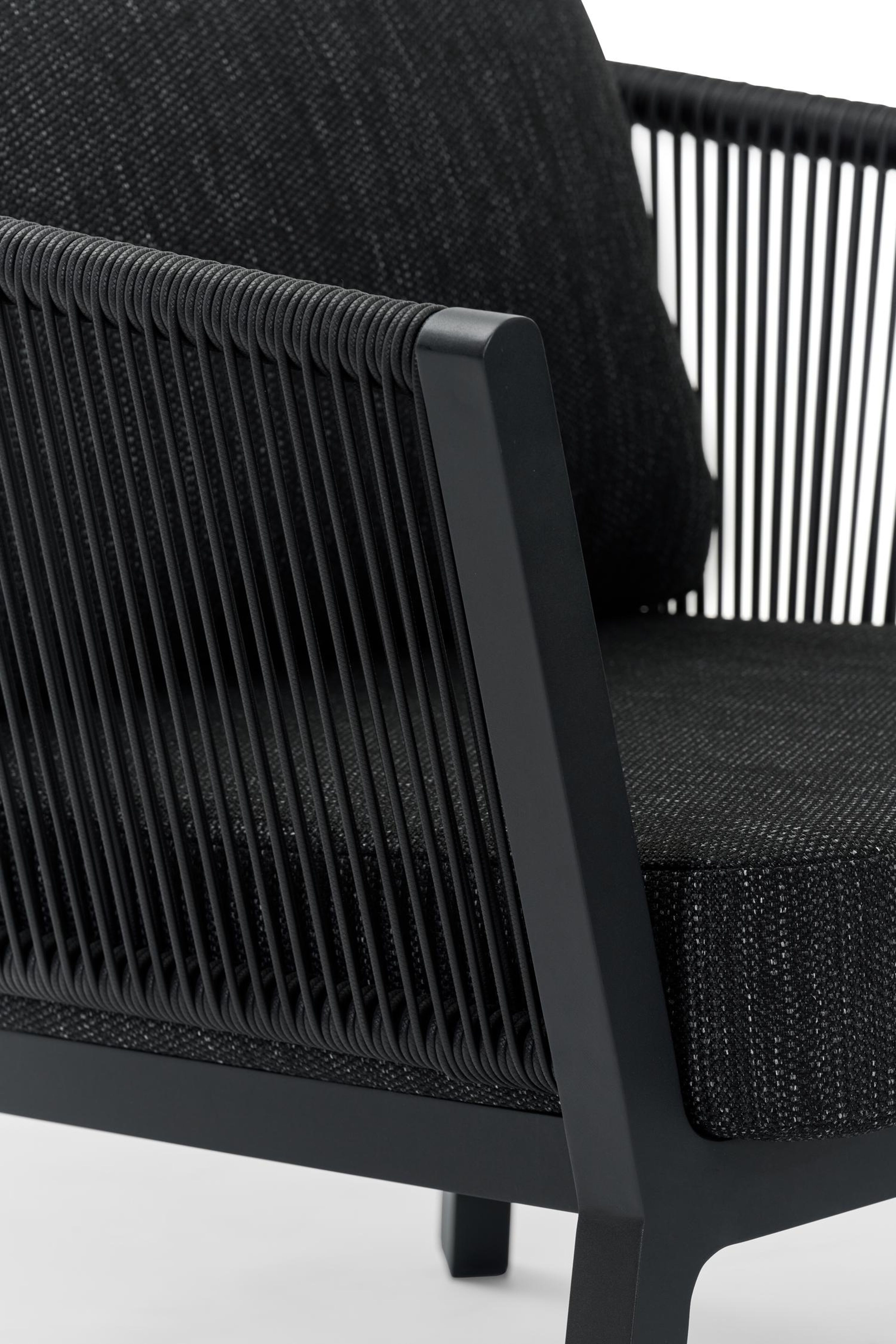 Salon de jardin Cordoue en aluminium noir avec coussins en weather+ softtouch noir