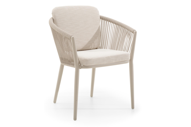 Orso stapelbare tuinstoel in beige aluminium en beige verticaal geweven ronde rope met kussen in All Weather Sunbrella® Luxe Slow Farafra