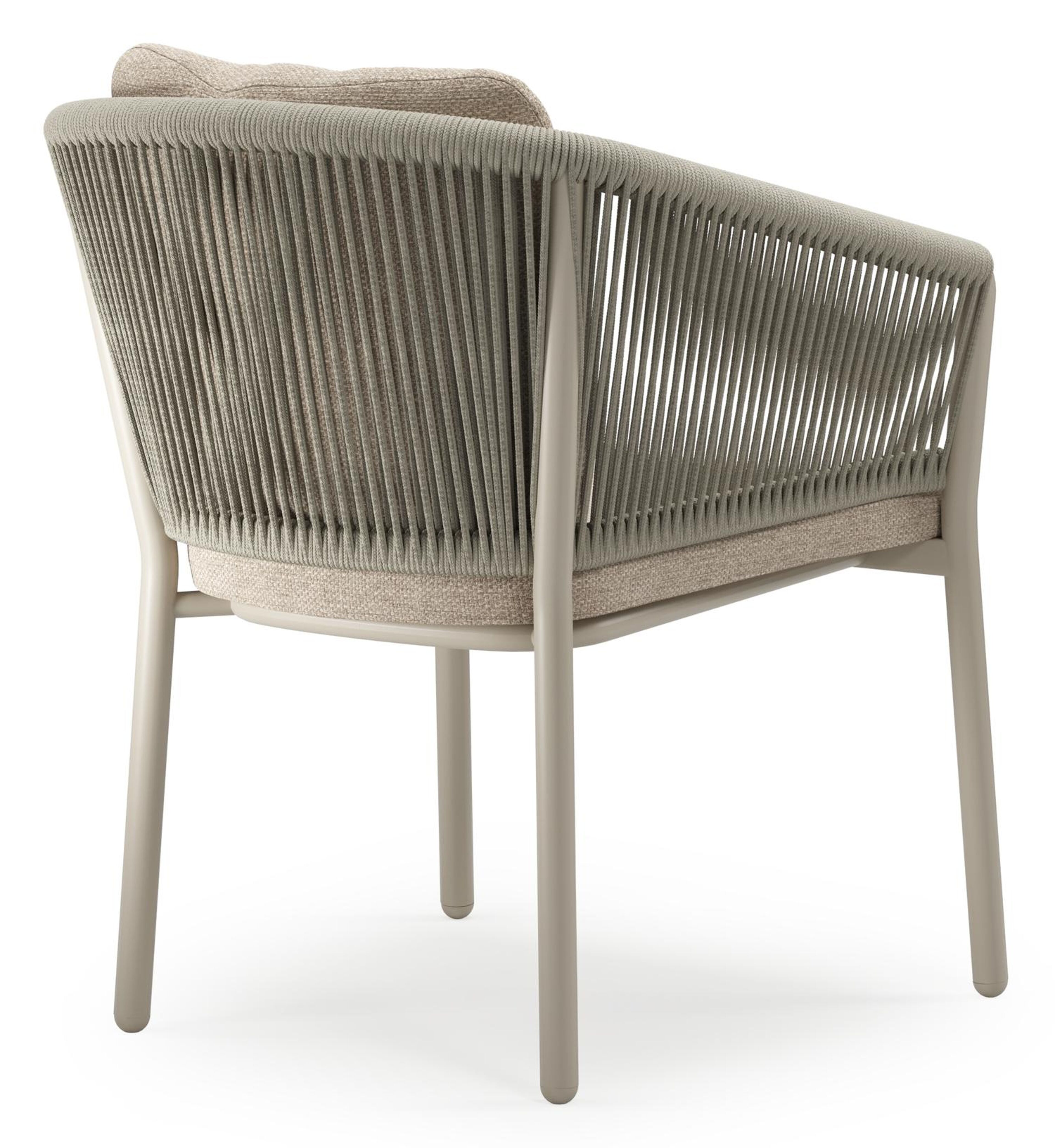 Gerona stapelbare tuinstoel in beige aluminium en beige verticaal geweven ronde rope met kussen in Rustic Weather+ Softtouch