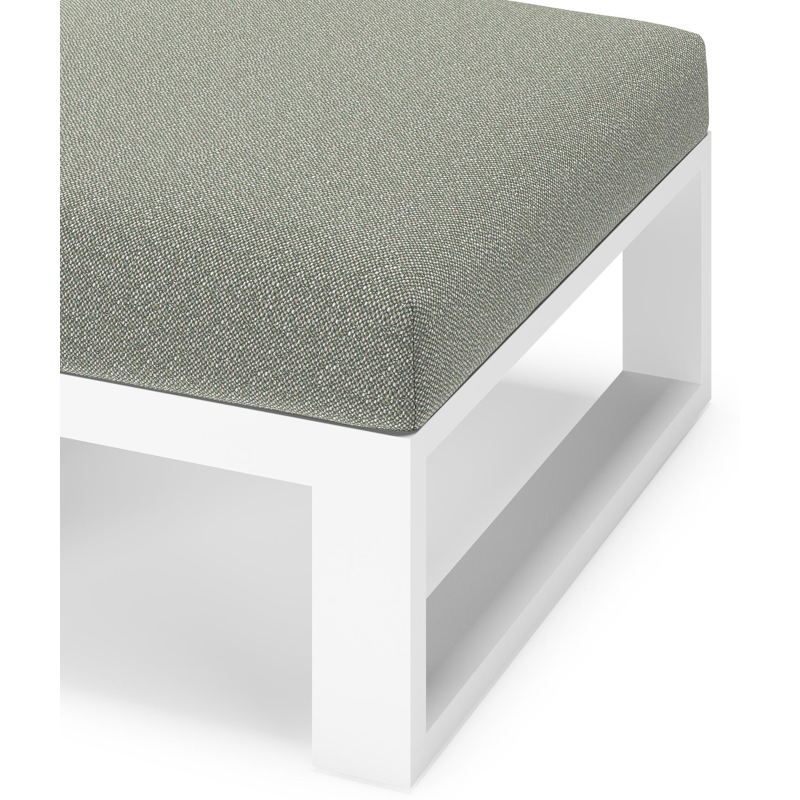 Verato poef in wit aluminium met savane leaf all weather sunbrella® luxe kussen