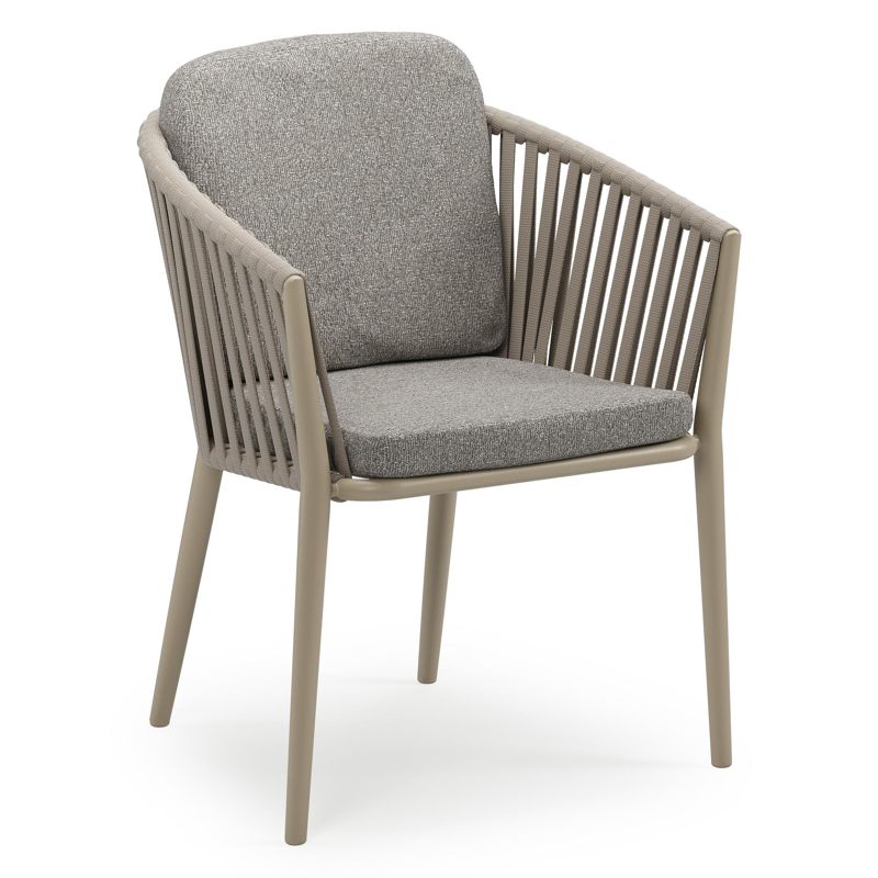 Orso stapelbare tuinstoel in beige aluminium en beige verticaal geweven luxe vlakke brede rope met stoelkussen in All Weather Sunbrella® Luxe Tundra Charcoal