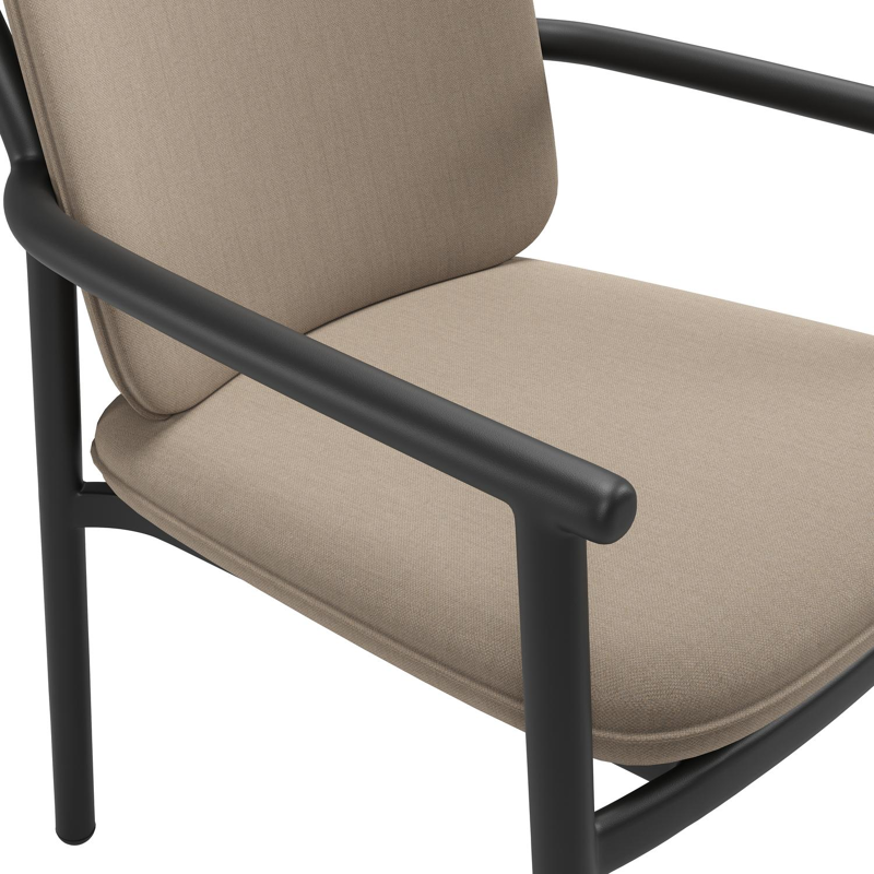 Bono stapelbare tuinstoel in zwart aluminium met stoelkussen in All Weather Sunbrella® Luxe Natte Heather Grey
