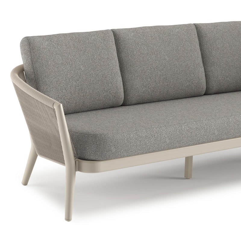 Salon de jardin Orso en aluminium beige en corde ronde tissée verticalement beige et coussins en all weather sunbrella® luxe Tundra Charcoal