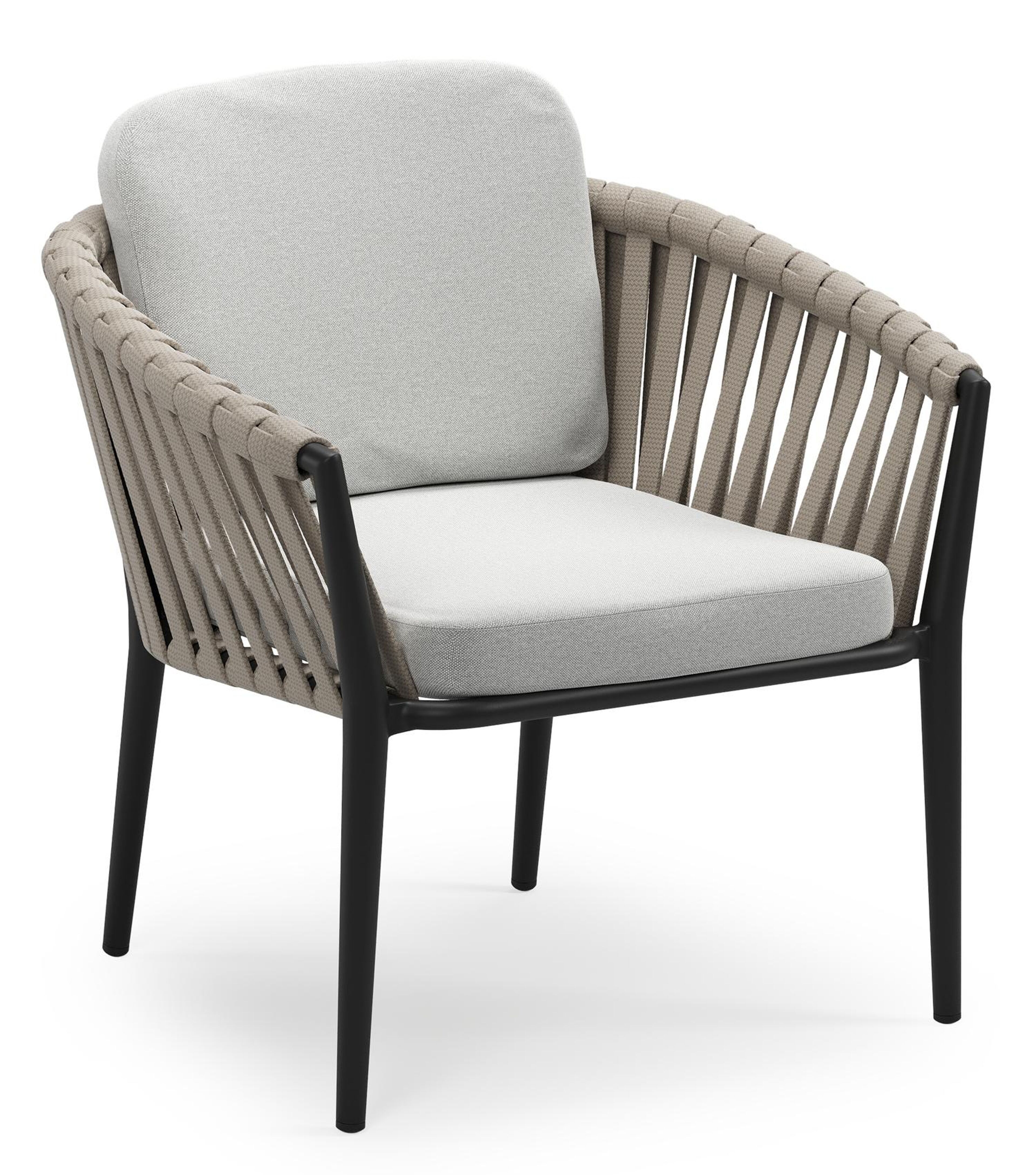 Orso low dining tuinstoel in zwart aluminium en beige verticaal geweven luxe vlakke brede rope met stoelkussen in All Weather Sunbrella® Luxe Natte Grey Chine