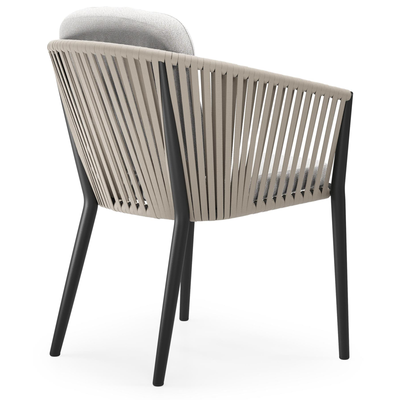 Orso tuinstoel in zwart aluminium en beige verticaal geweven vlakke rope met luxe zitkussen in All Weather Solica Soul Optik