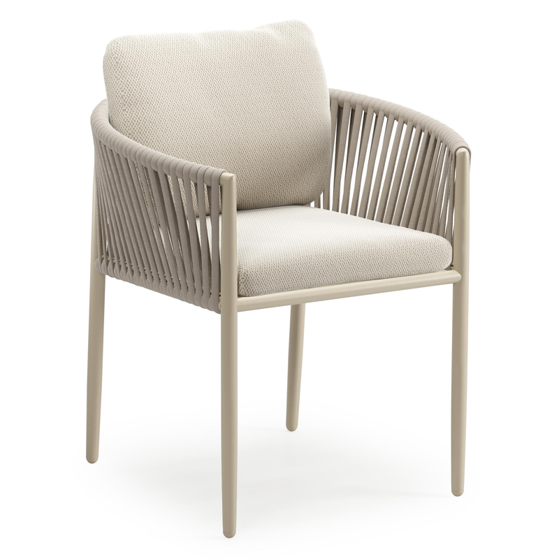 Organo tuinstoel in beige aluminium en beige verticaal geweven luxe vlakke rope met kussen in All Weather Sunbrella® Luxe Lopi Marble