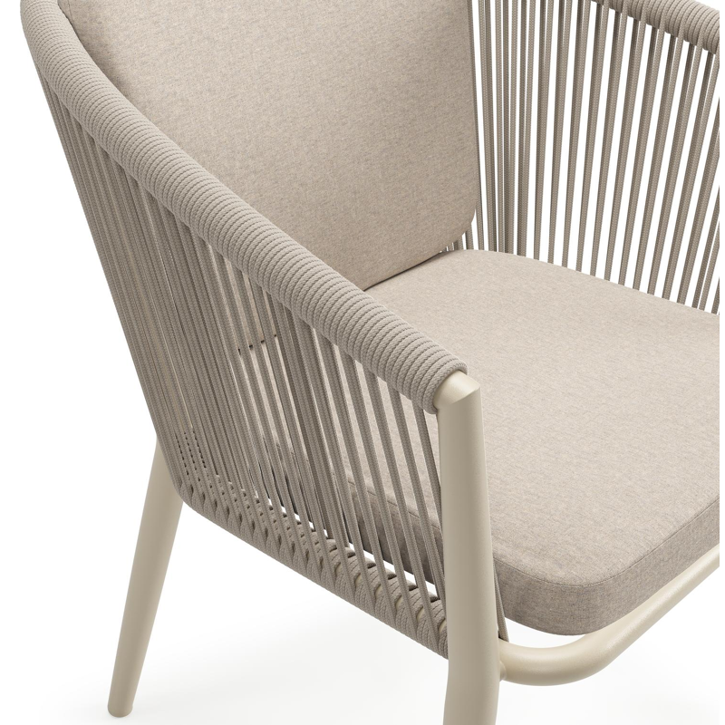 Orso tuinstoel in beige aluminium en beige verticaal geweven ronde rope met zitkussen in All Weather Sunbrella® Luxe Heritage Ash