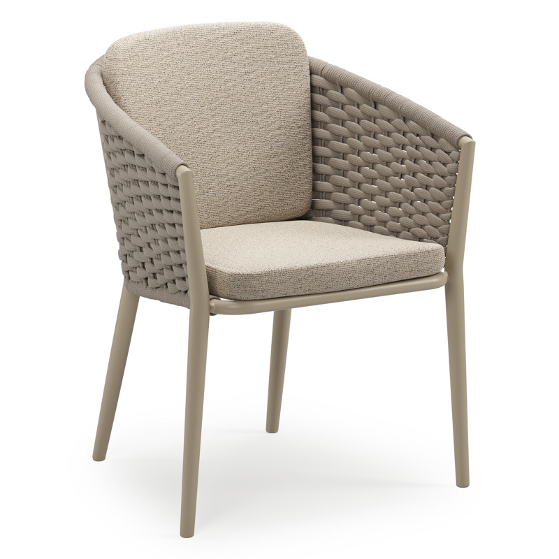 Orso stapelbare tuinstoel in beige aluminium en beige horizontaal geweven ronde rope met stoelkussen in All Weather Cosytica Marbella Beige