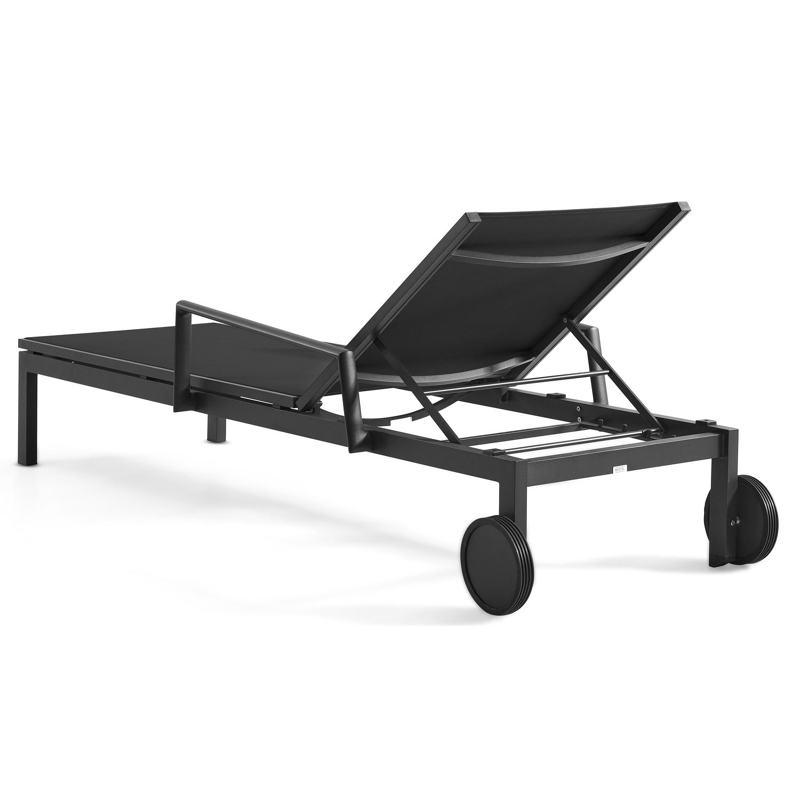 Chaise longue réglable Caravelle en aluminium noir avec textilène noir avec accoudoir