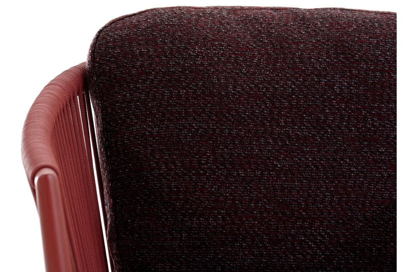 Orso tuinstoel in ruby aluminium en verticaal geweven ronde rope met All Weather Sunbrella Tundra Red kussen