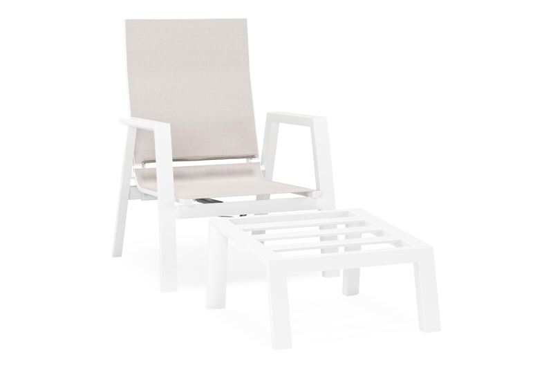 Mismo loungestoel in wit aluminium met beige weather+ softtouch kussens