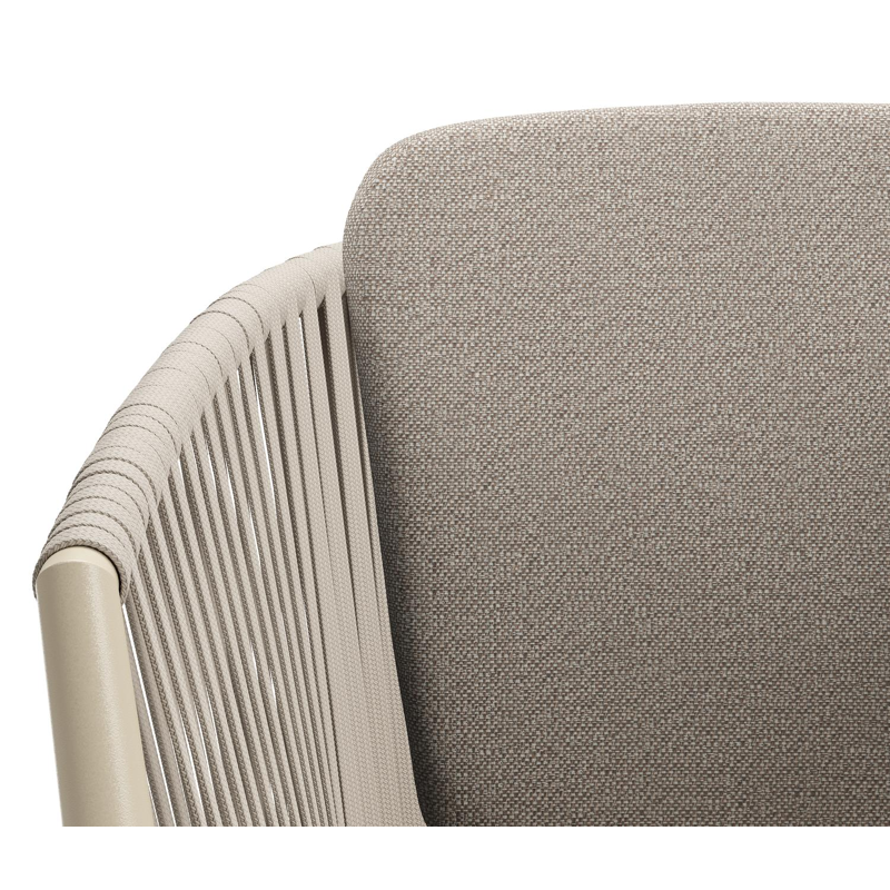 Chaise de jardin Orso en aluminium beige et corde plate tissée verticalement beige avec coussin en All Weather Sunbrella® Luxe Savane Coconut