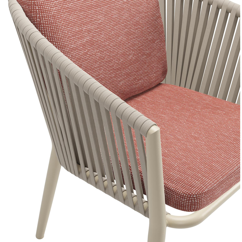 Chaise de jardin Orso en aluminium beige et corde plate tissée verticalement beige avec coussin luxe en All Weather Sunbrella® Luxe Slow Alezan