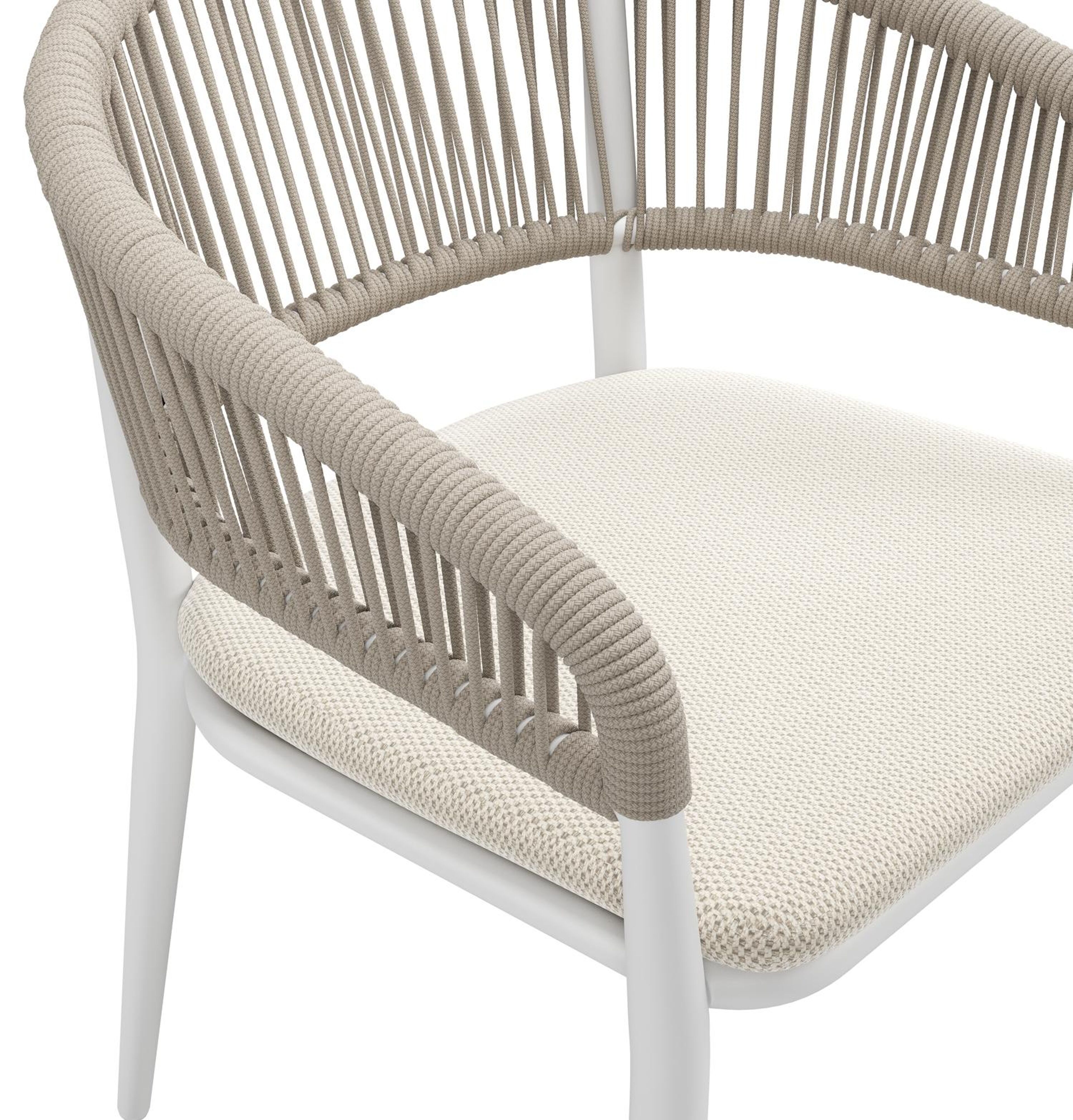 Tolfa stapelbare tuinstoel in wit aluminium en beige verticaal geweven ronde rope met stoelkussen in All Weather Sunbrella® Luxe Lopi Marble