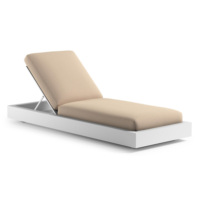 Como verstelbaar ligbed in wit aluminium met heritage papyrus all weather Sunbrella® luxe kussen