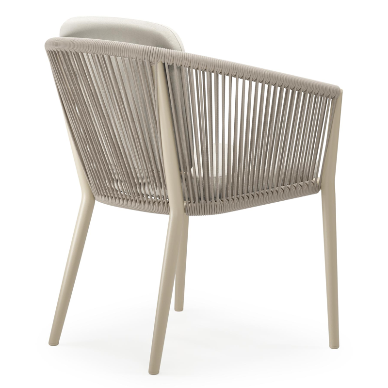 Orso tuinstoel in beige aluminium en beige verticaal geweven ronde rope met zitkussen in All Weather Sunbrella® Luxe Natte White