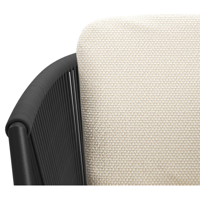 Orso tuinstoel in zwart aluminium en zwart verticaal geweven ronde rope met luxe zitkussen in All Weather Cosytica Althea Off White