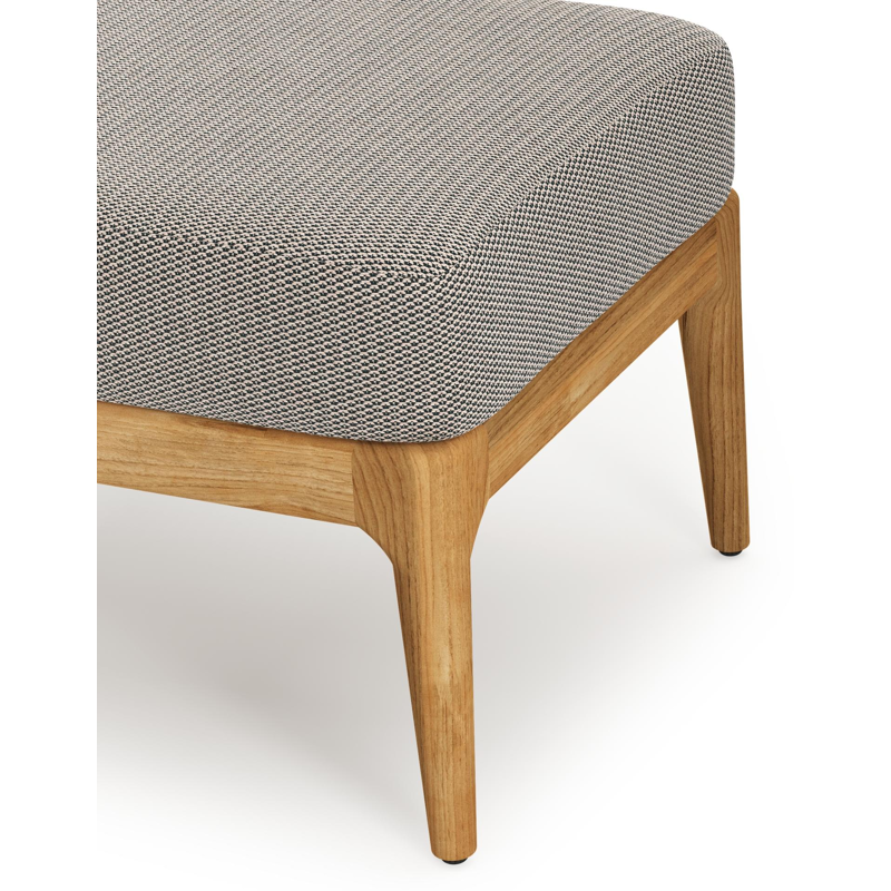 Orso poef in teak met Lopi Pepper all weather sunbrella® luxe kussen