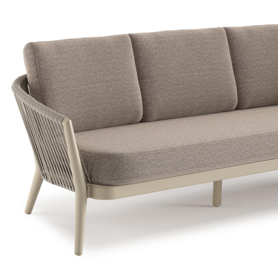 Canapé de jardin Orso en aluminium beige en corde ronde tissée verticalement beige et coussins en all weather sunbrella® luxe Wander Manioc