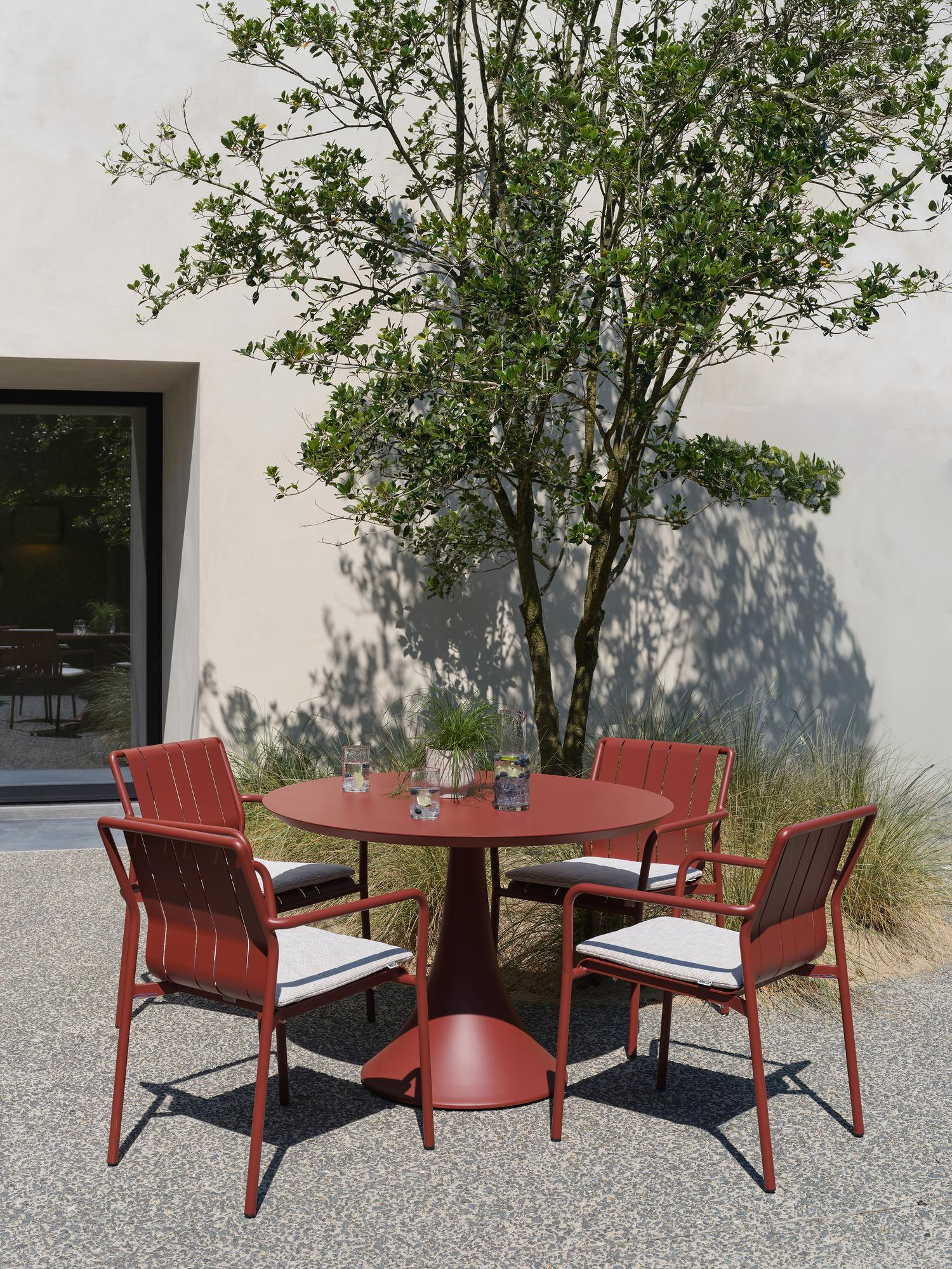 Bolito tuinstoel in ruby aluminium