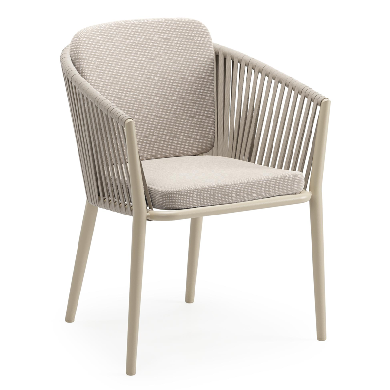 Orso stapelbare tuinstoel in beige aluminium en beige vierkant geweven ronde rope met kussen in All Weather Sunbrella® Luxe Slow Farafra