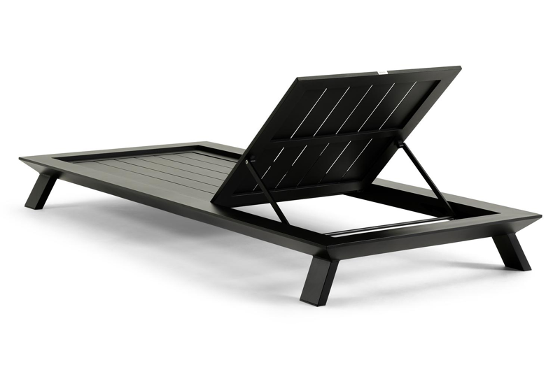 Cesano verstelbaar ligbed in zwart aluminium met marbella beige all weather cosytica kussen