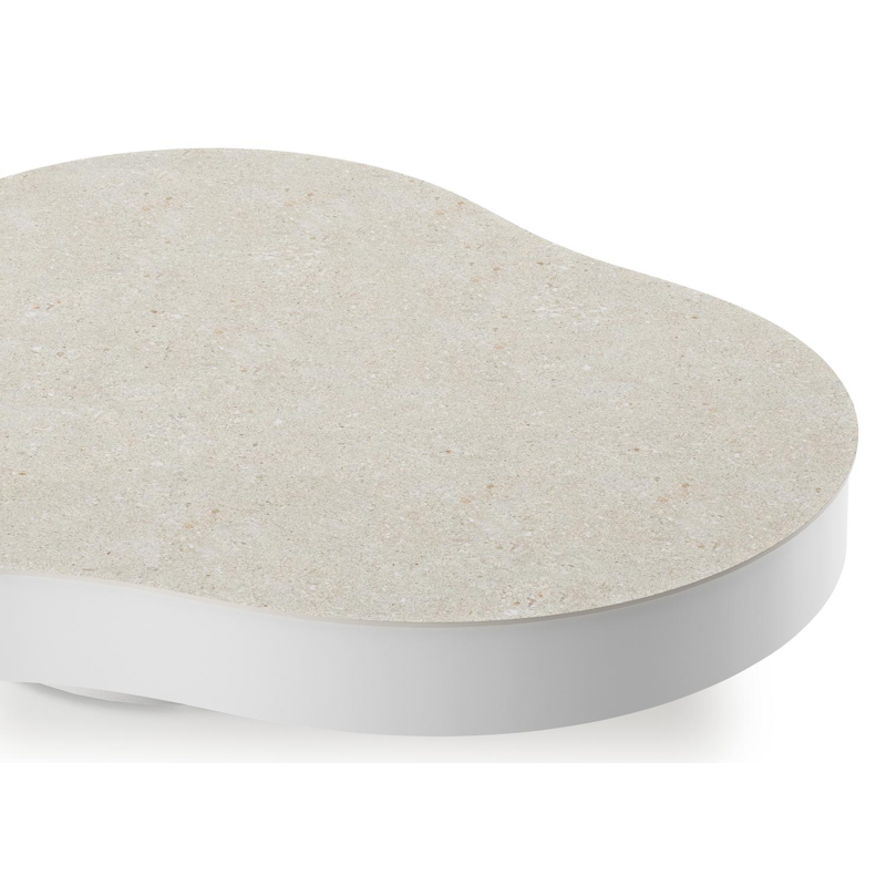 Table de basse Lomano en aluminium blanc et céramique pleine Shilin - Lg. 131 x Lrg. 108 x Haut. 8 cm