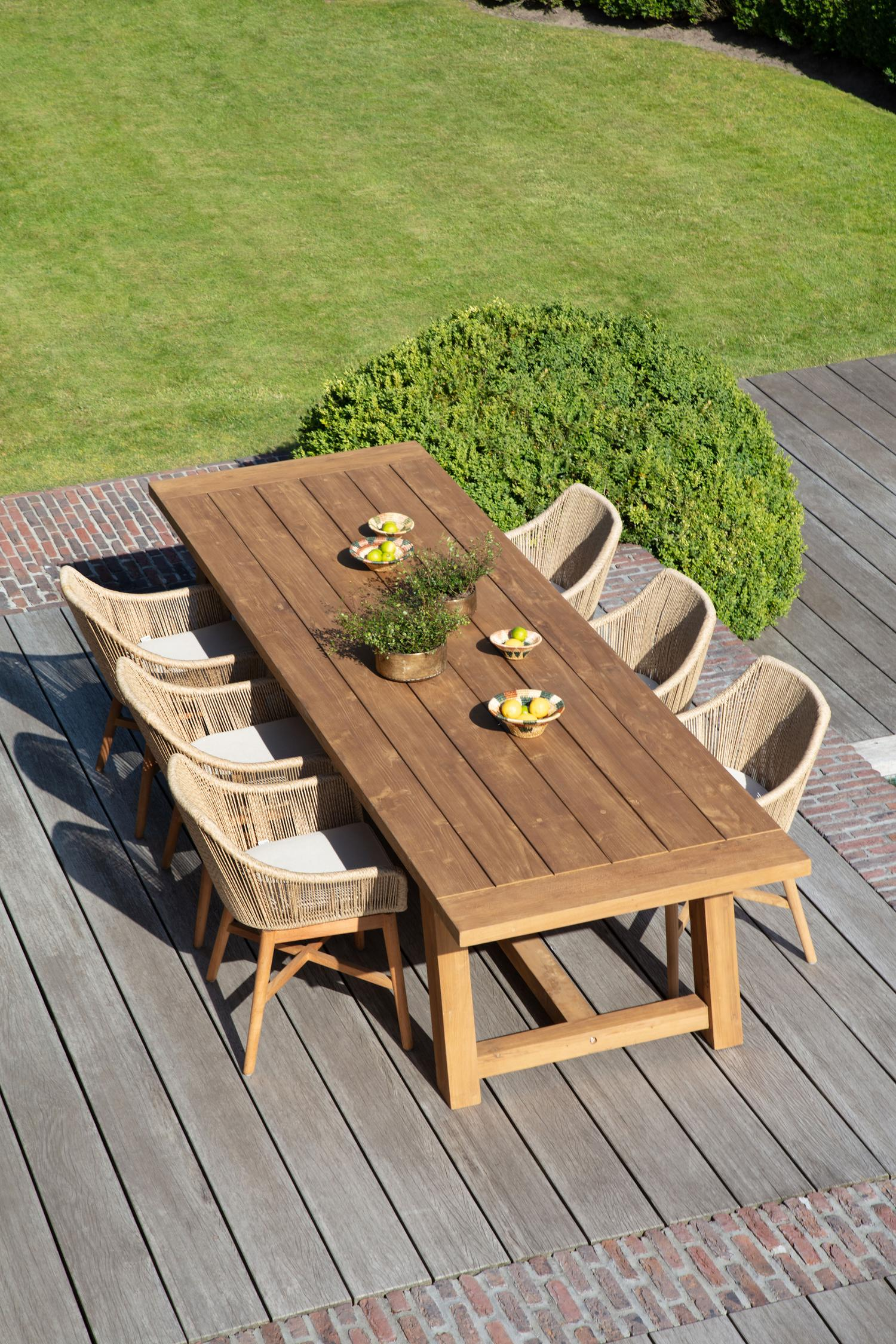 Beauville tuintafel in gerecycleerde teak - L 330 x B 100 x H 76 cm