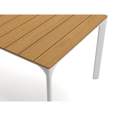 Fina tuinset in wit aluminium en naturel polywood tafelblad met 4 stapelbare Oviedo tuinstoelen