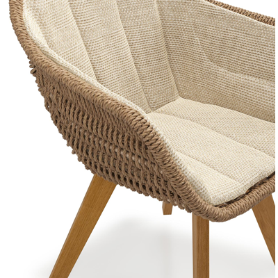 Pagino tuinstoel in teak en bruin ronde wicker met zitkussen in All Weather Cosytica Althea Camel