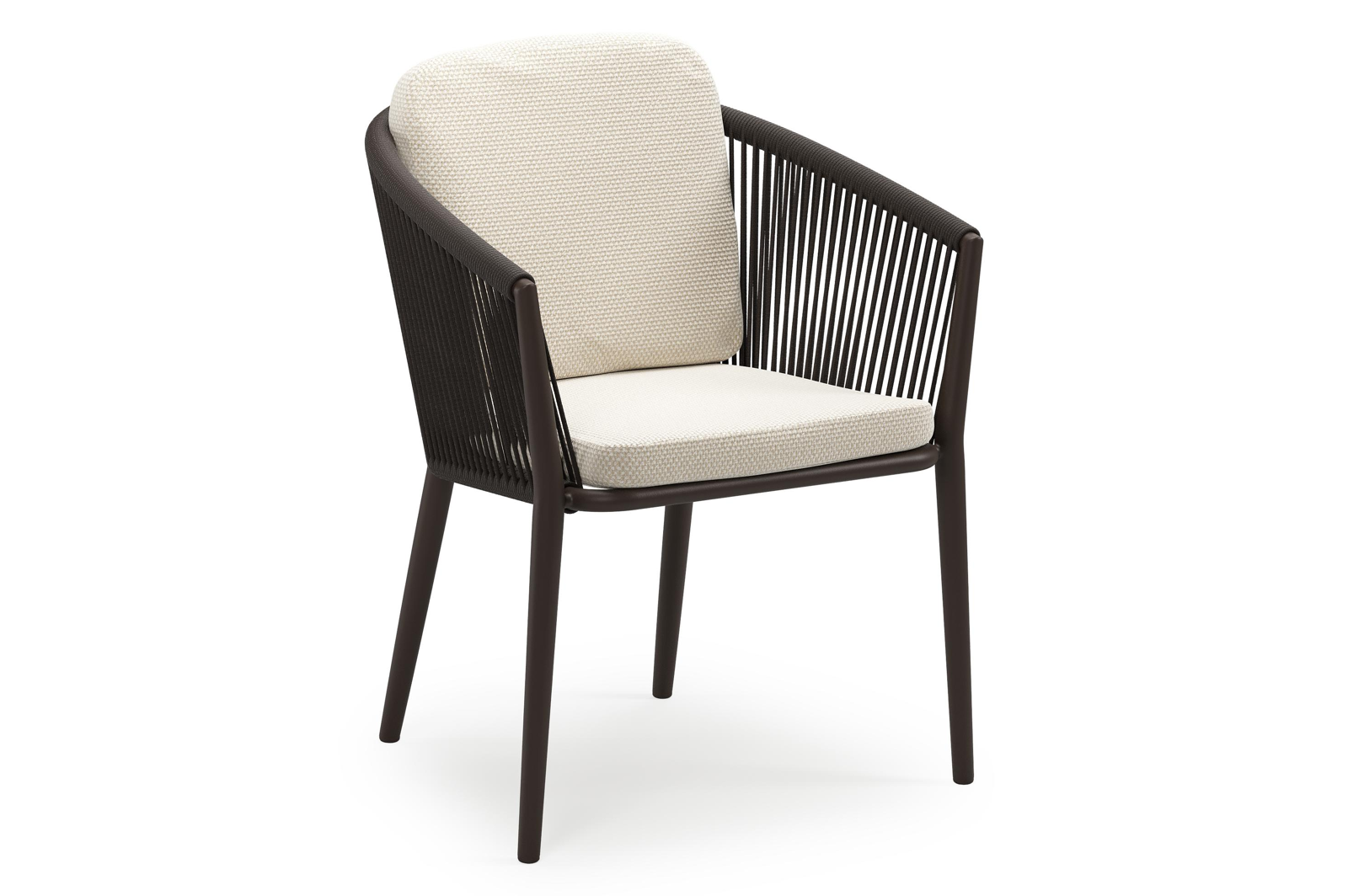 Orso stapelbare tuinstoel in donkerbruin aluminium en donkerbruin verticaal geweven ronde rope met stoelkussen in All Weather Cosytica Althea Off White