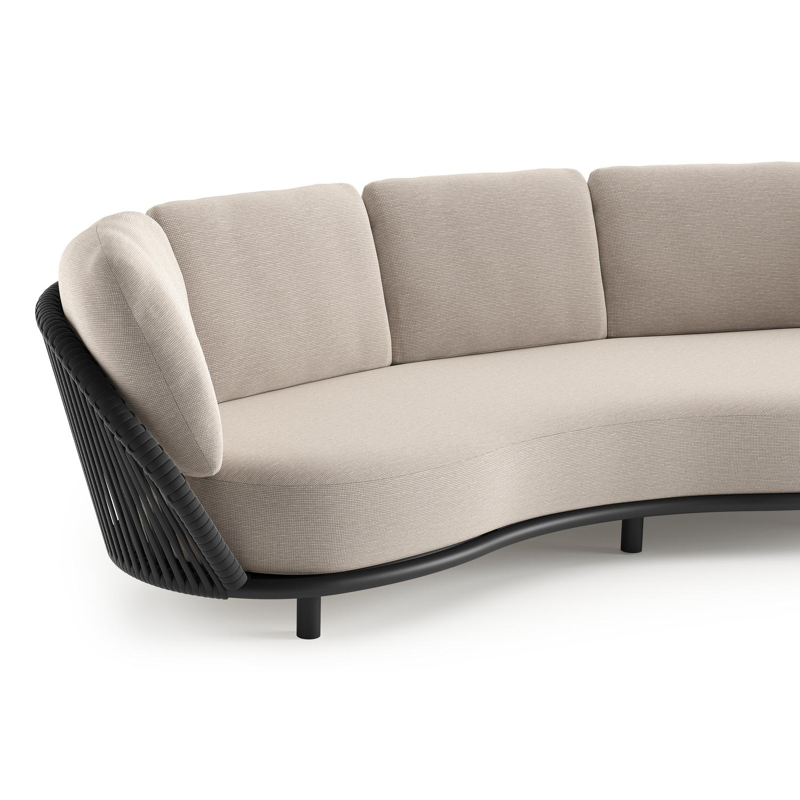 Lupino loungebank in zwart aluminium en zwart verticaal geweven luxe vlakke brede rope met slow farafra all weather sunbrella® luxe kussen