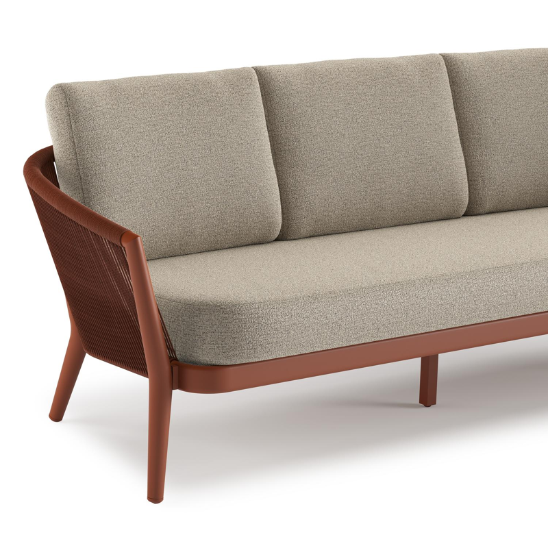 Orso loungebank in roestbruin aluminium en roestbruin verticaal geweven ronde rope met Catania Beige all weather cosytica kussen