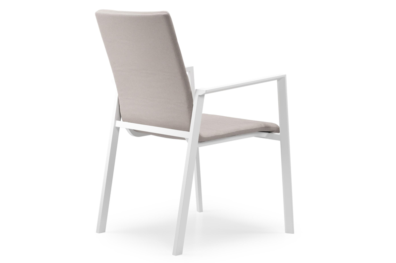 Cirello stapelbare tuinstoel in wit aluminium en beige luxe textilene