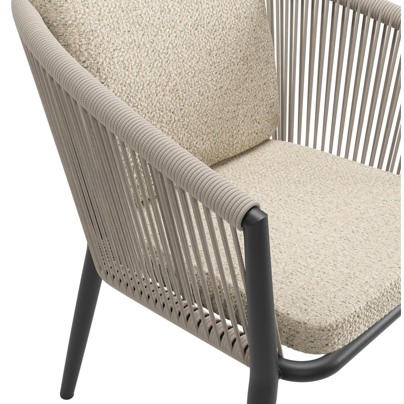 Orso tuinstoel in zwart aluminium en beige verticaal geweven ronde rope met luxe zitkussen in All Weather Cosytica Bora Forest