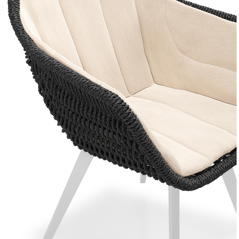 Pagino tuinstoel in wit aluminium en zwart ronde wicker met zitkussen in All Weather Sunbrella® Luxe Natte Linen Chalk