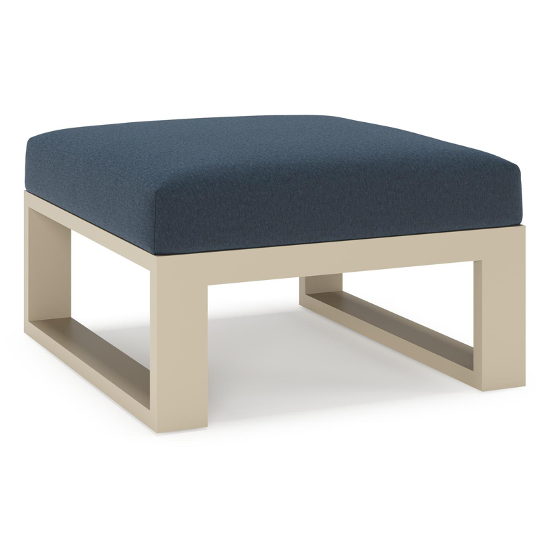 Verato poef in beige aluminium met heritage indigo all weather sunbrella® luxe kussen