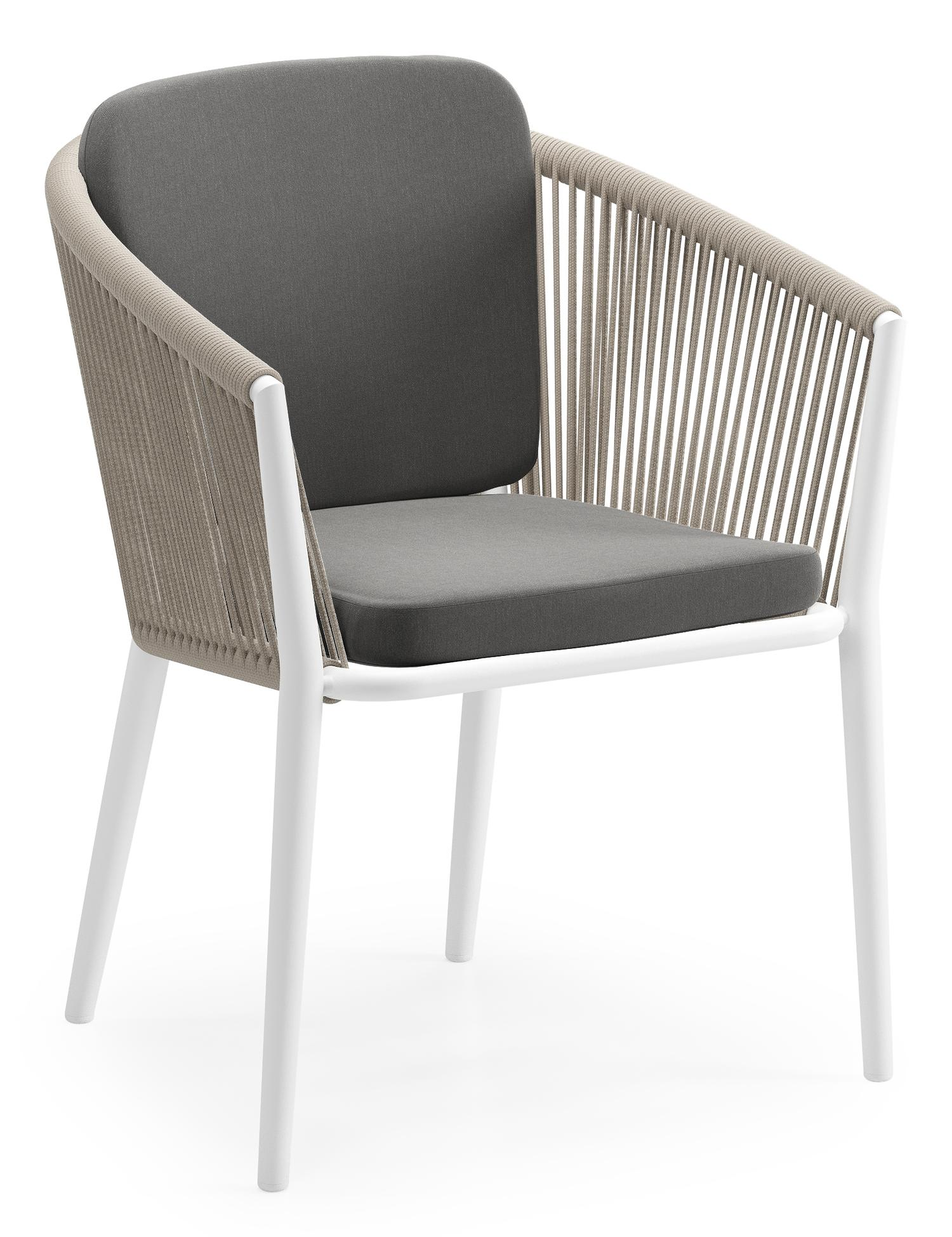 Orso tuinstoel in wit aluminium en beige verticaal geweven ronde rope met kussen in natte charcoal chine all weather sunbrella® luxe