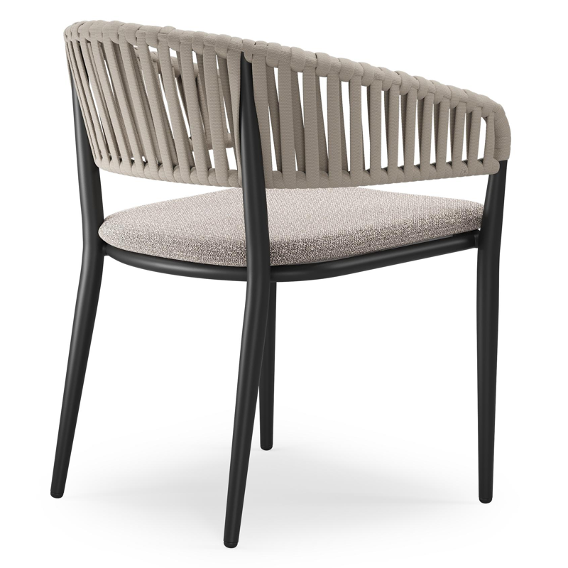 Tolfa stapelbare tuinstoel in zwart aluminium en beige verticaal geweven luxe vlakke brede rope met stoelkussen in All Weather Sunbrella® Luxe Wander Granite
