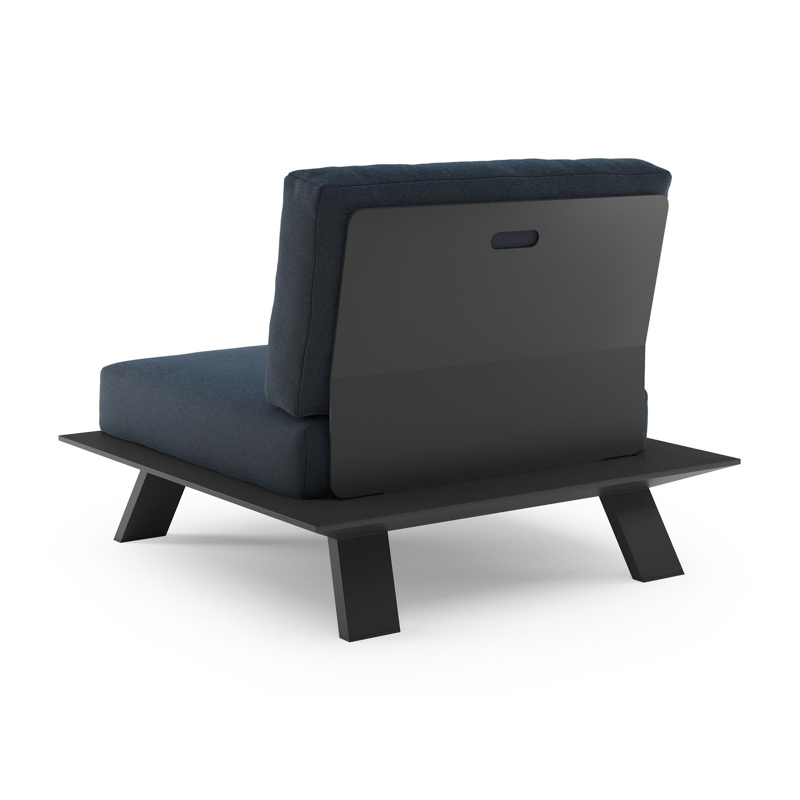 Cesano loungestoel in zwart aluminium met heritage indigo all weather Sunbrella® luxe kussen