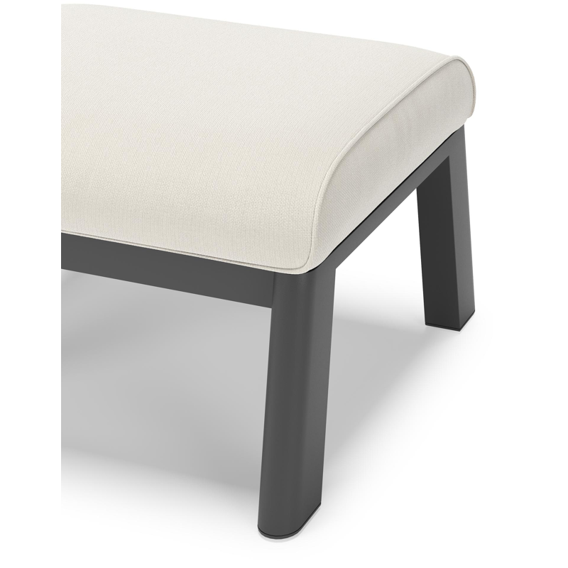 Cirello poef in zwart aluminium met savane white all weather sunbrella® luxe kussen