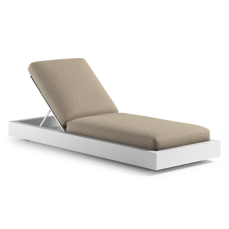 Como verstelbaar ligbed in wit aluminium met bora forest all weather Cosytica kussen