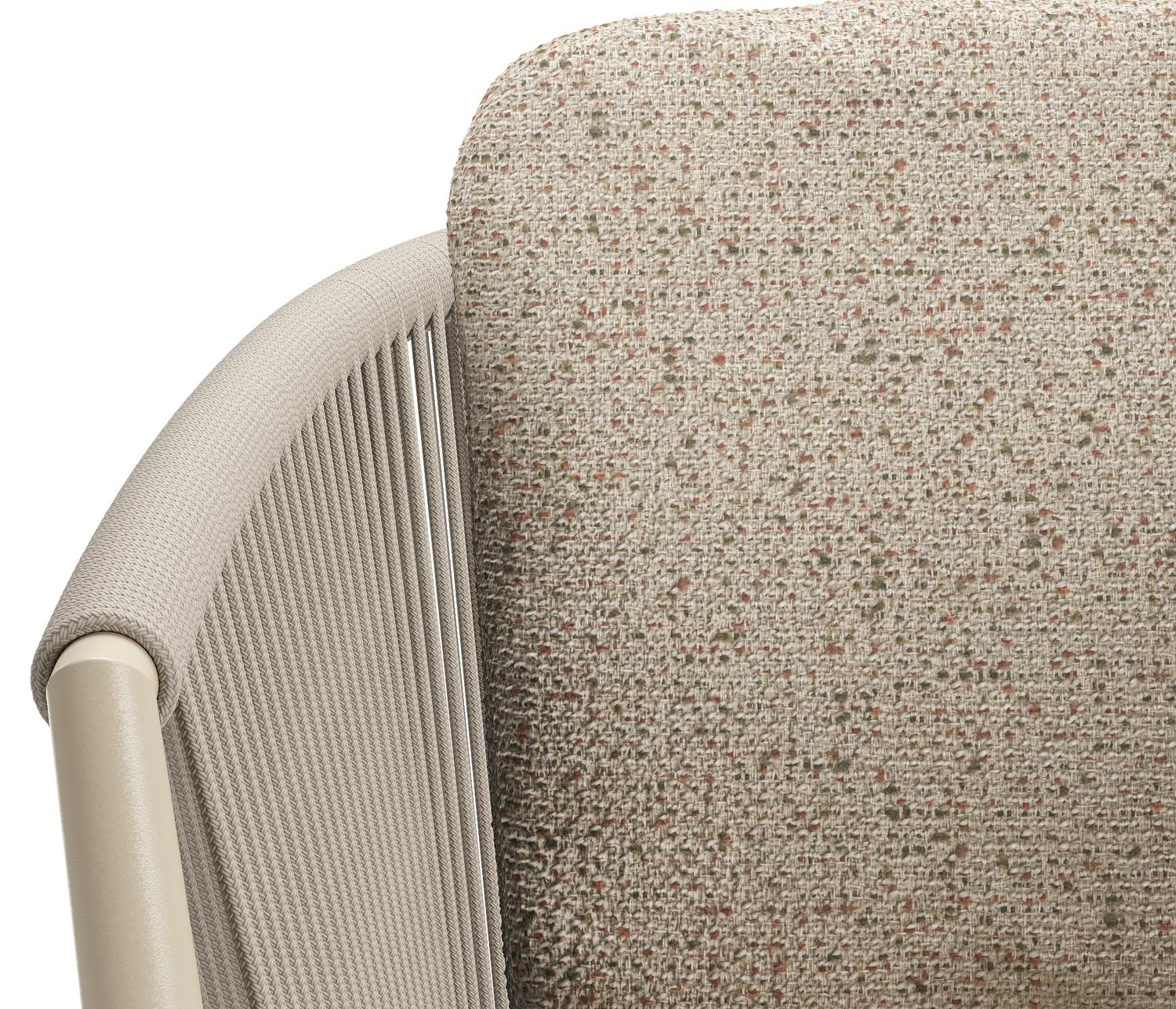 Chaise de jardin Orso en aluminium beige et corde ronde tissée verticalement beige avec coussin luxe en All Weather Cosytica Bora Jungle