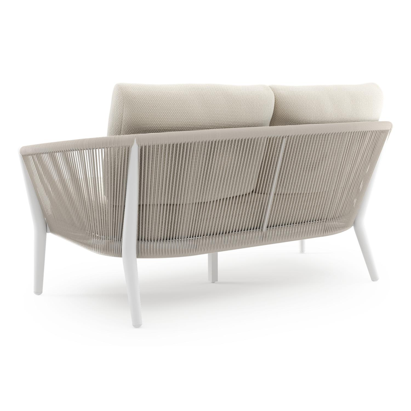 Orso loungebank in wit aluminium en beige verticaal geweven ronde rope met Althea Off White all weather cosytica kussen